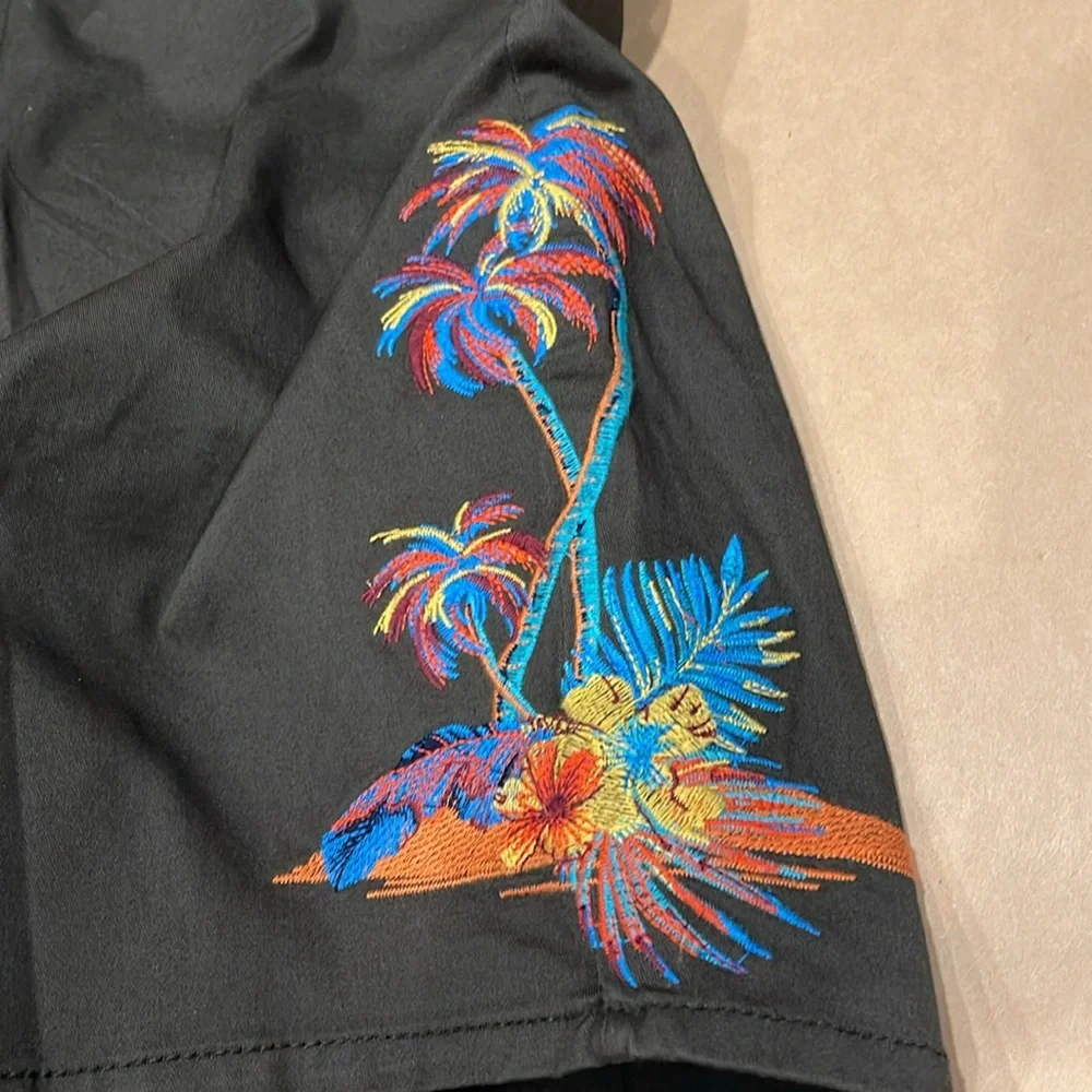 Men’s Olive Cargo Shorts Tropical Embroidery Relaxed Fit NWT BEACH OUTDOOR SZ 29